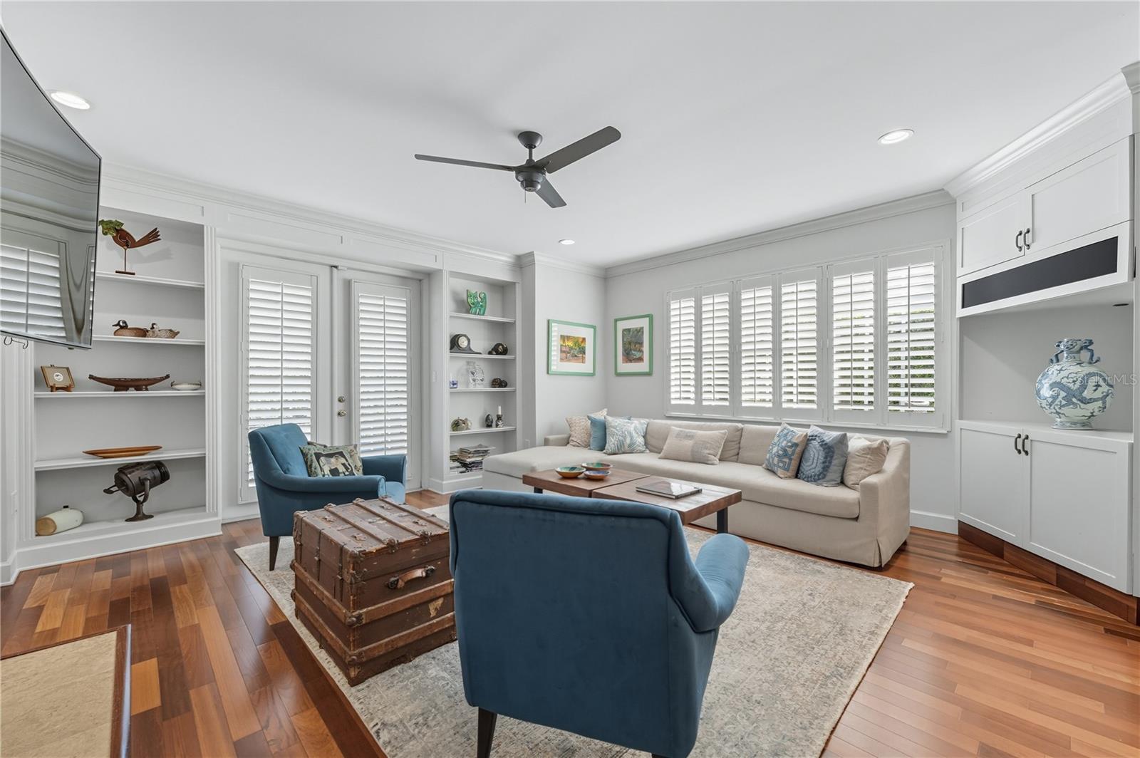 DIXIE TERRACE - Residential