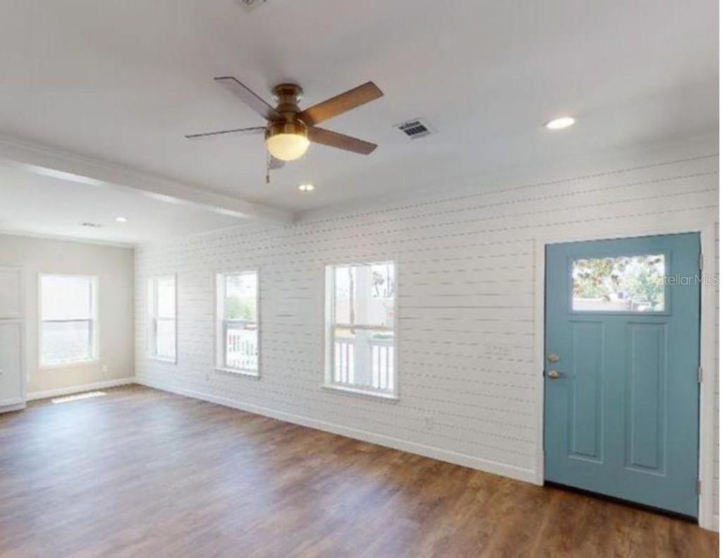 Photo of 710 N Thomas Street, Plant City, FL 33563 (MLS # A4673867)