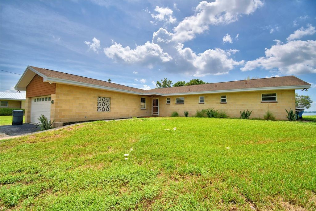 Photo of 823 N Lake Reedy Boulevard, Frostproof, FL 33843 (MLS # K4903041)