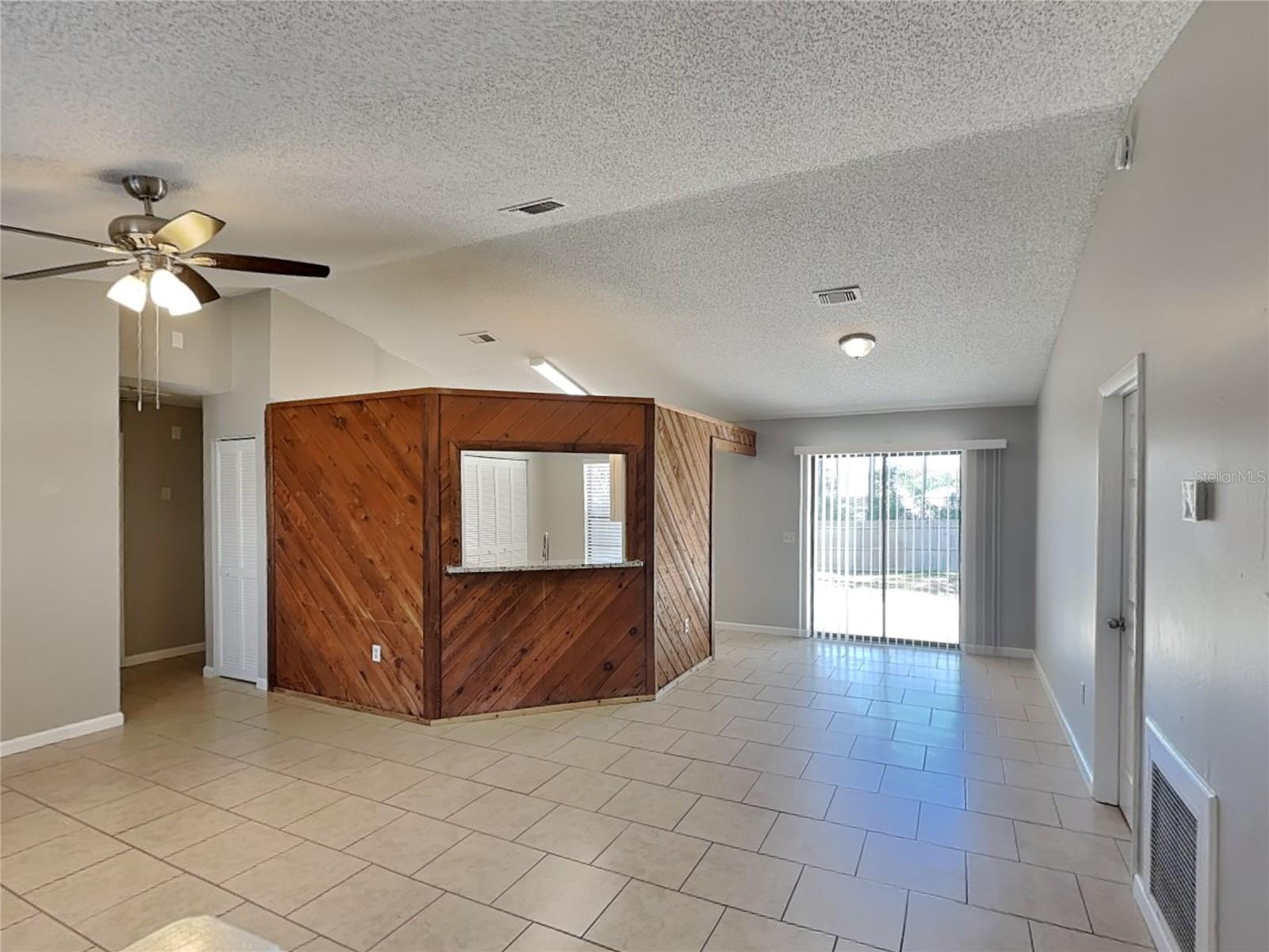 DELTONA LAKES UNIT 33 - Residential Lease
