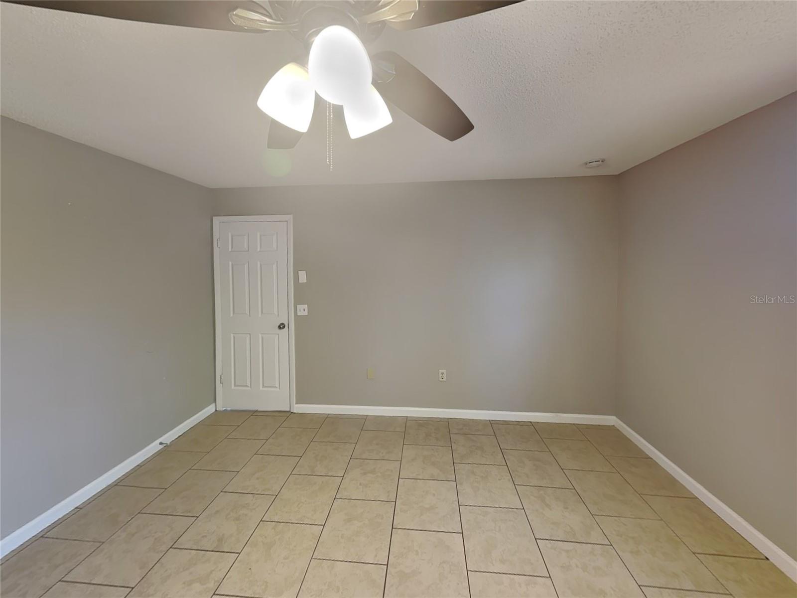 DELTONA LAKES UNIT 33 - Residential Lease