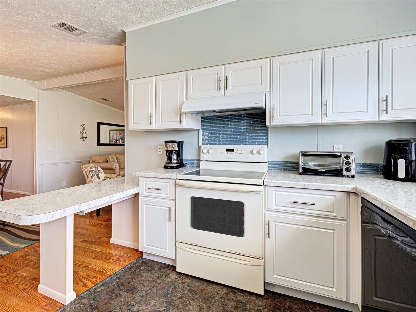 SANDALHAVEN ESTATES - Residential