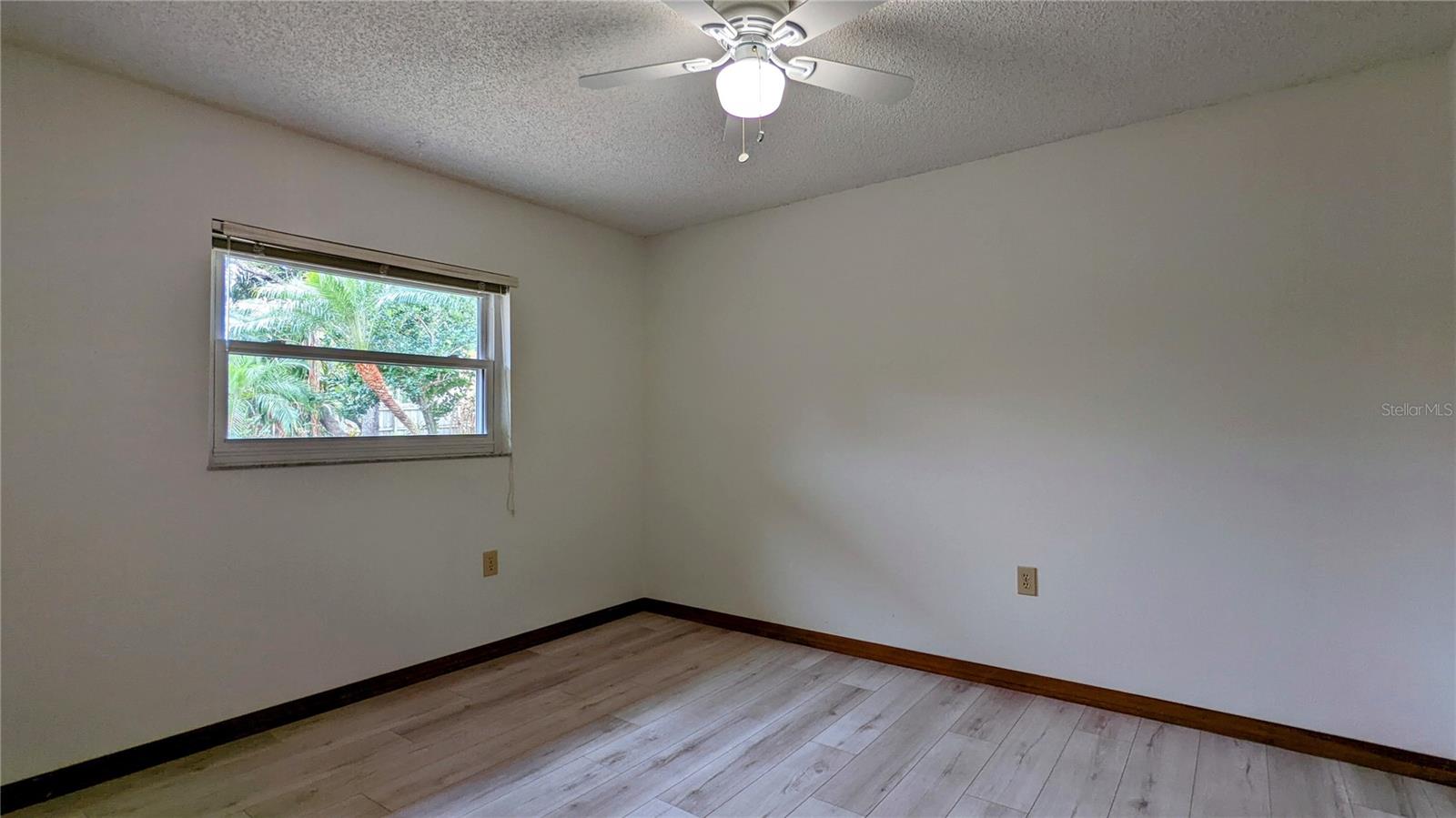 HIDDEN SPRINGS - Residential Lease