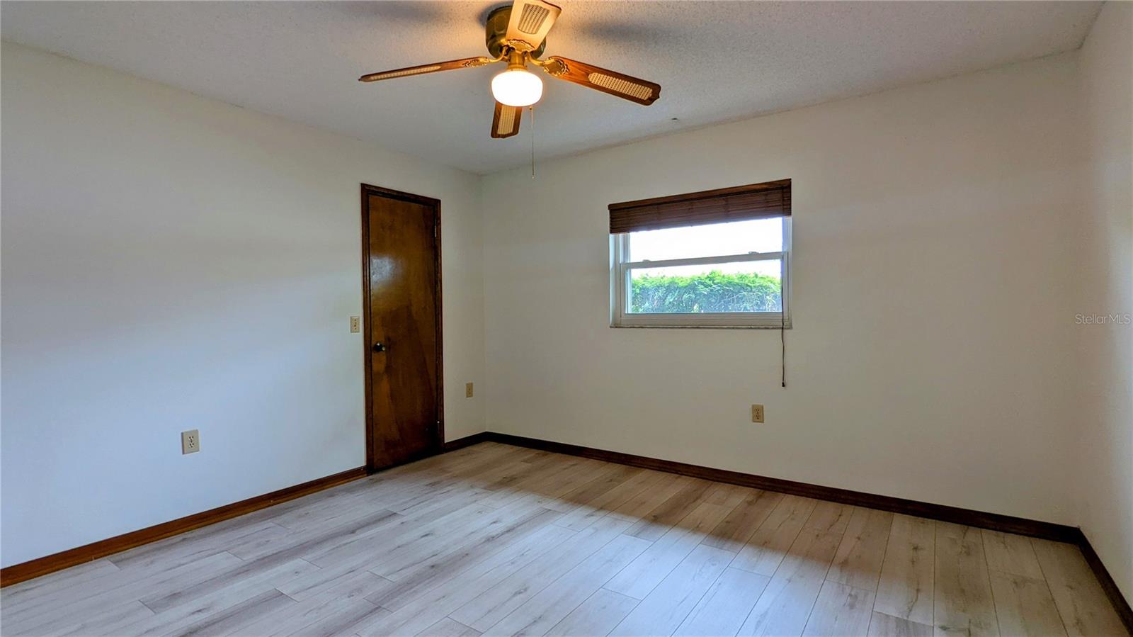 HIDDEN SPRINGS - Residential Lease