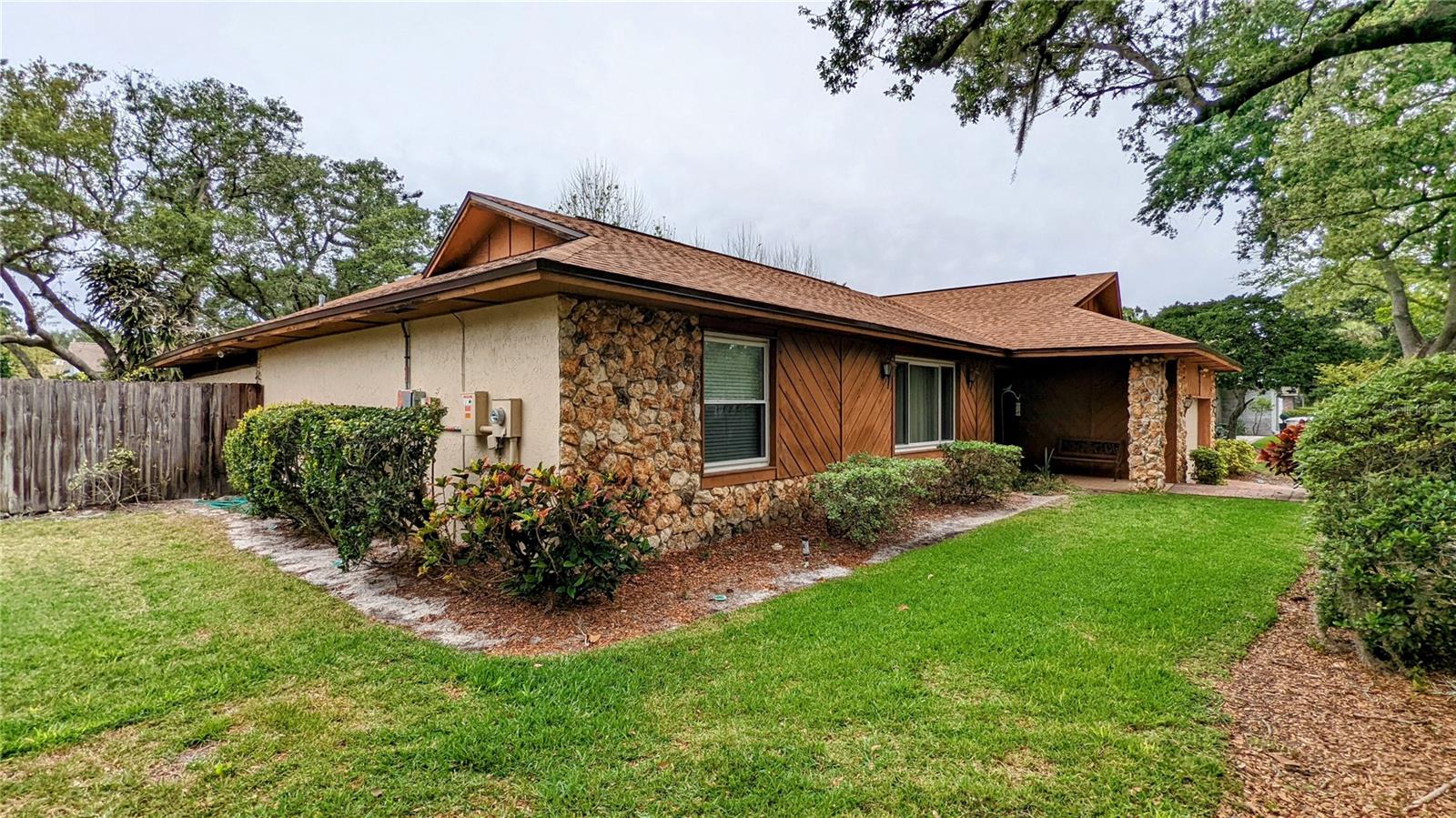 HIDDEN SPRINGS - Residential Lease