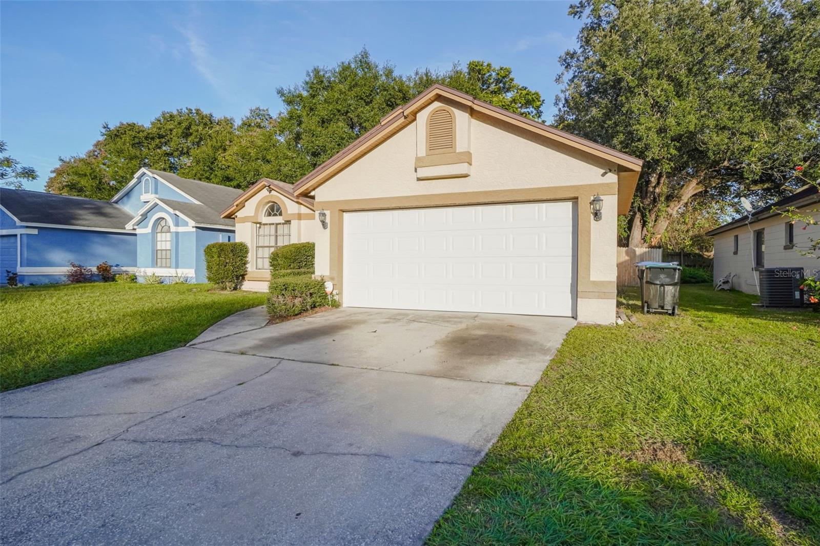 RIVER CHASE - Residential