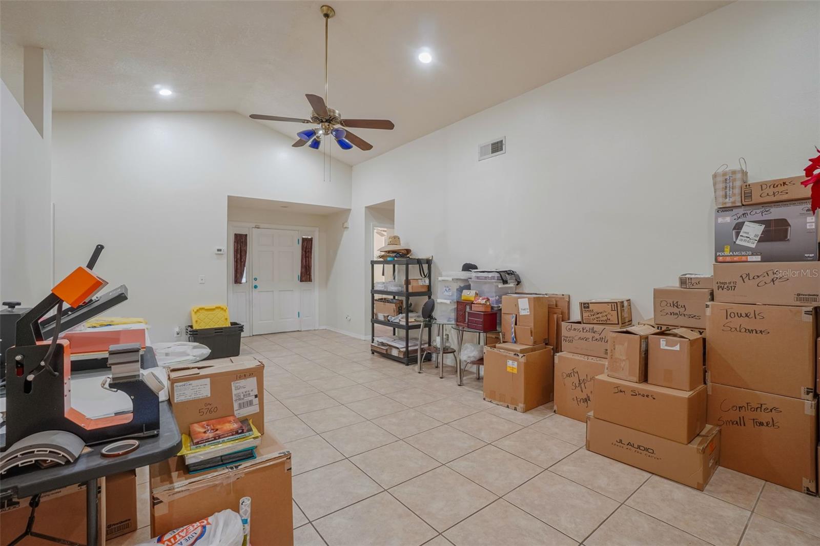 RIVER CHASE - Residential