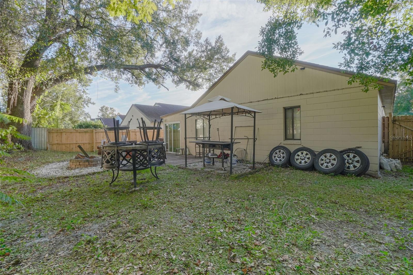 RIVER CHASE - Residential