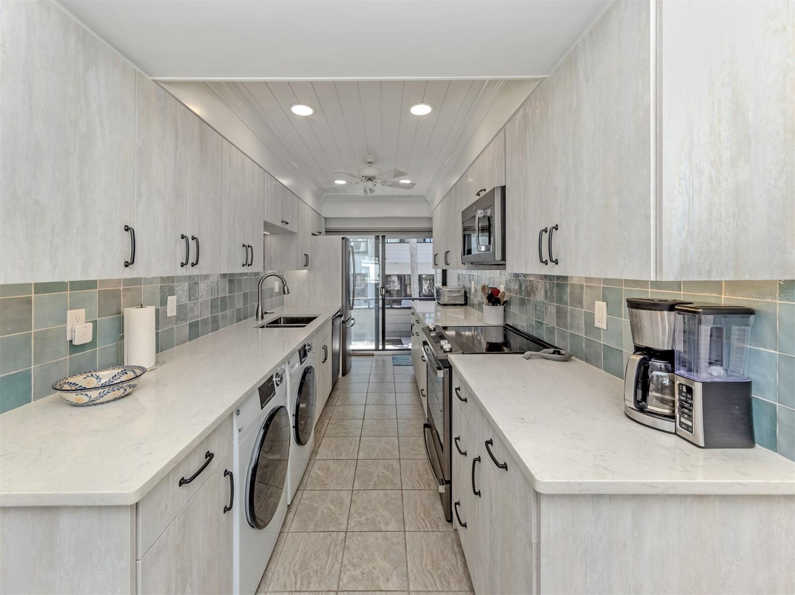 BAHIA VISTA GULF - Residential