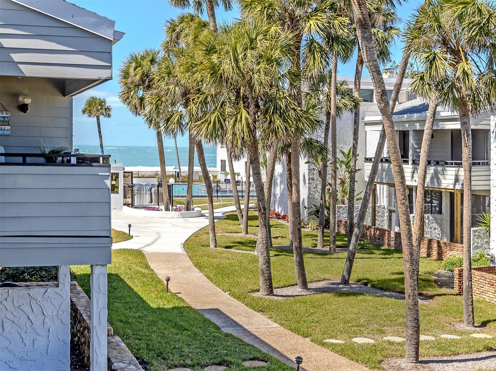 BAHIA VISTA GULF - Residential