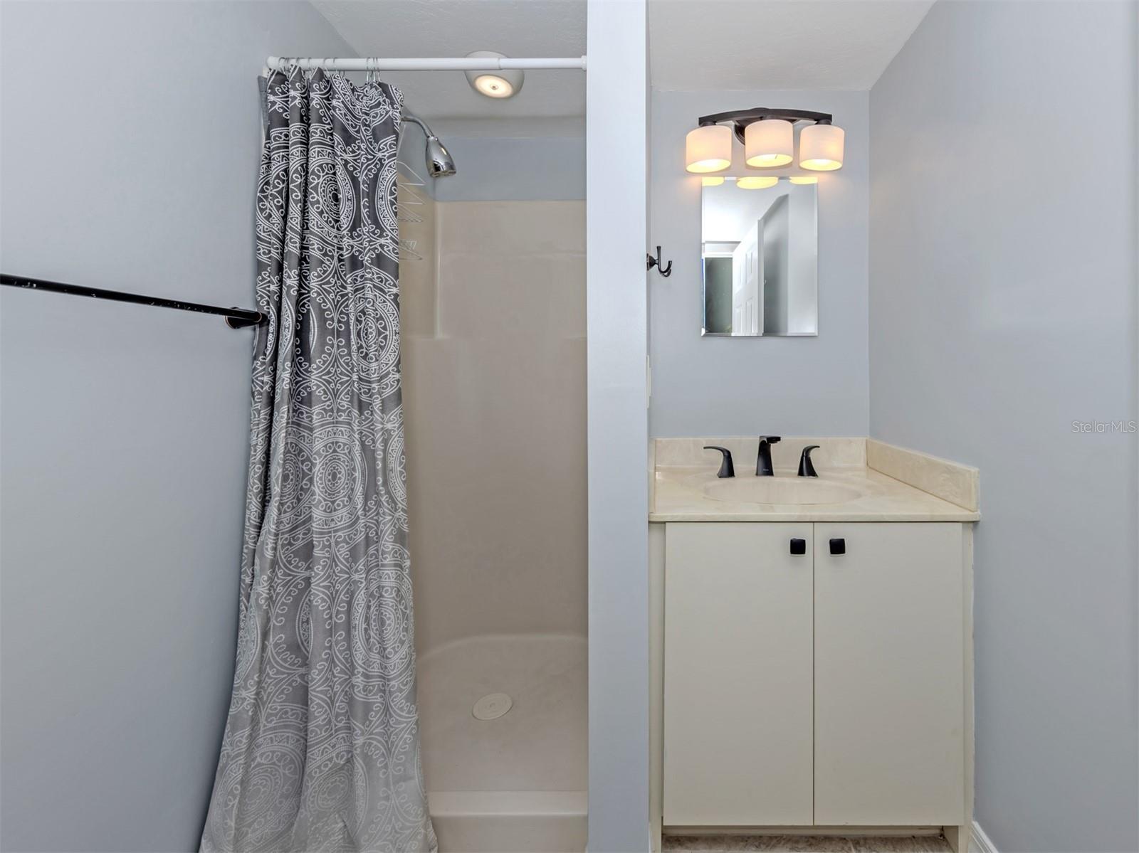 BAHIA VISTA GULF - Residential