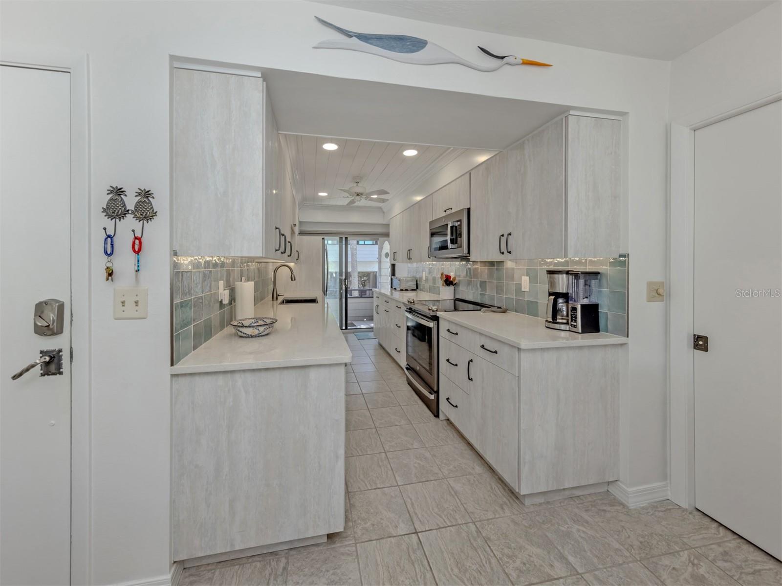 BAHIA VISTA GULF - Residential