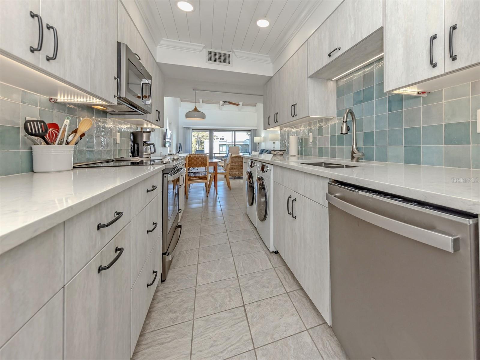 BAHIA VISTA GULF - Residential