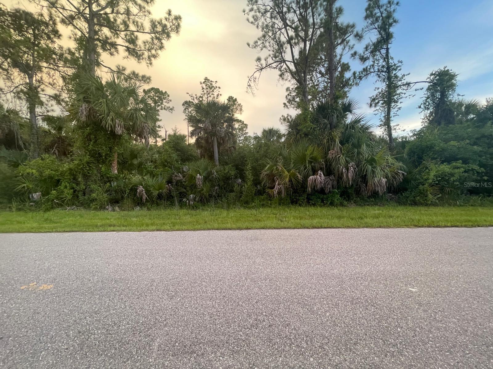 PORT CHARLOTTE SUB 09 - Land