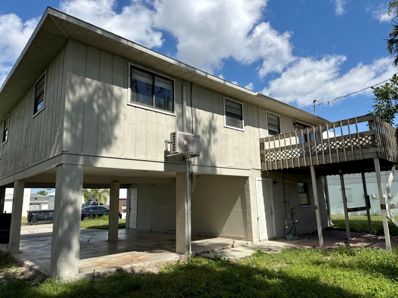 711 47TH STREET W