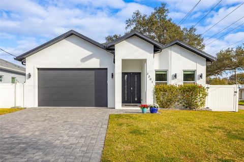 Photo of 3301 W Dewey Street, Tampa, FL 33607 (MLS # TB8471781)