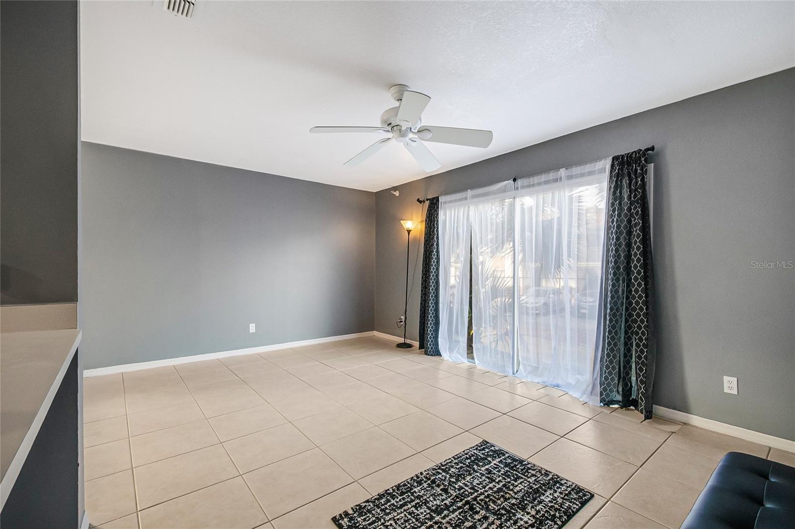 SUMMERFIELD TWNHMS - Residential Lease