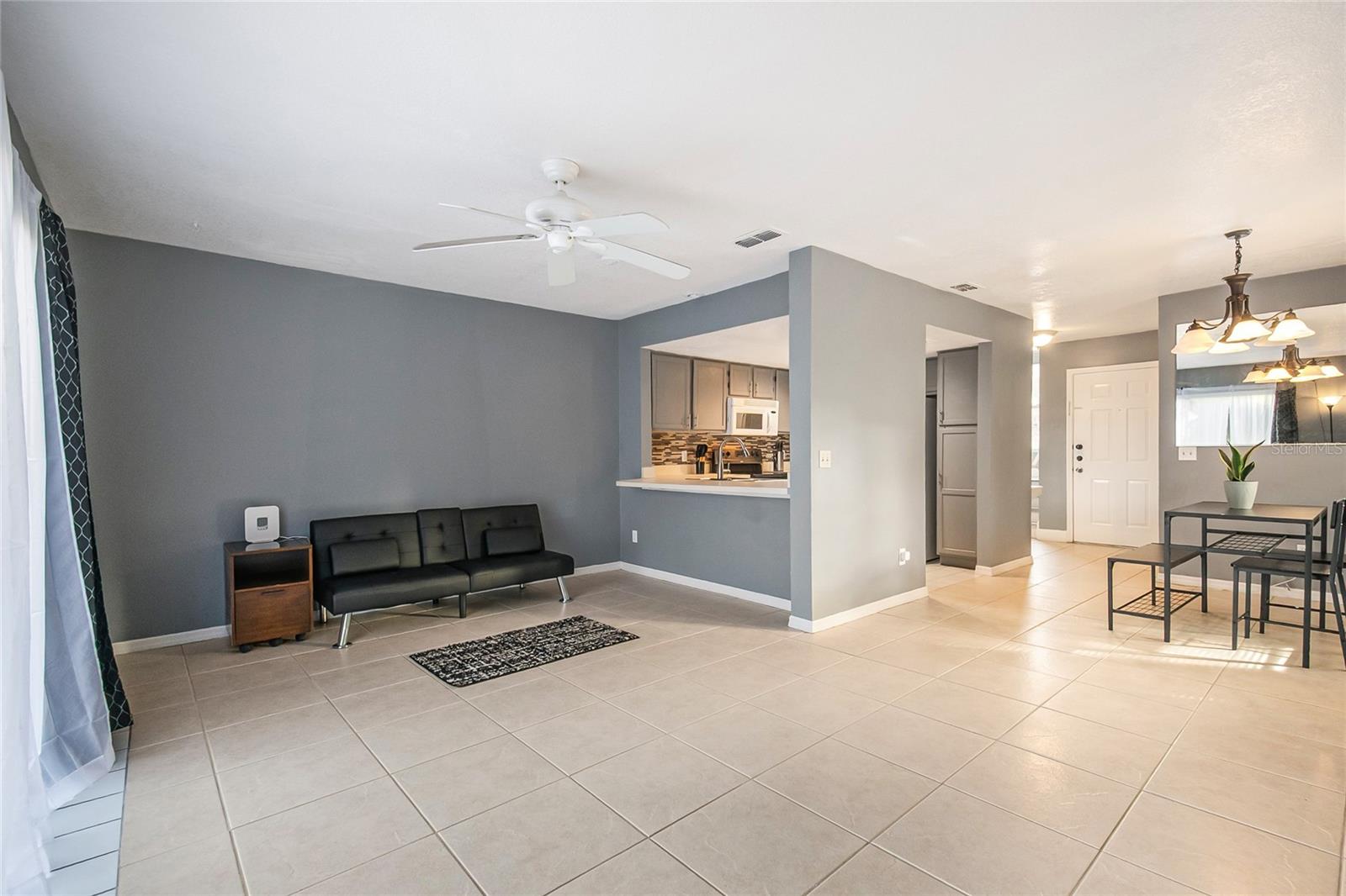 SUMMERFIELD TWNHMS - Residential Lease