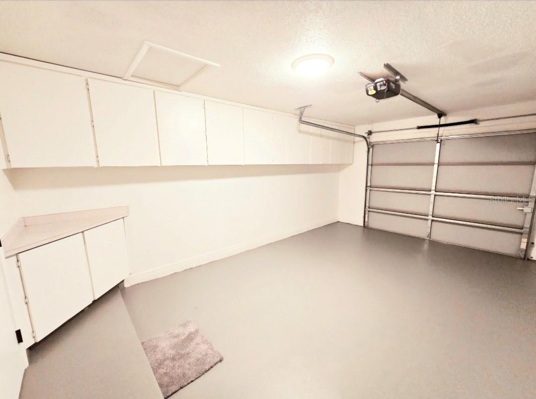 GREENWOOD LAKES UNIT 8 - Residential Lease