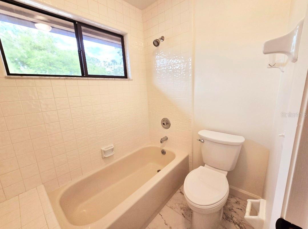 GREENWOOD LAKES UNIT 8 - Residential Lease