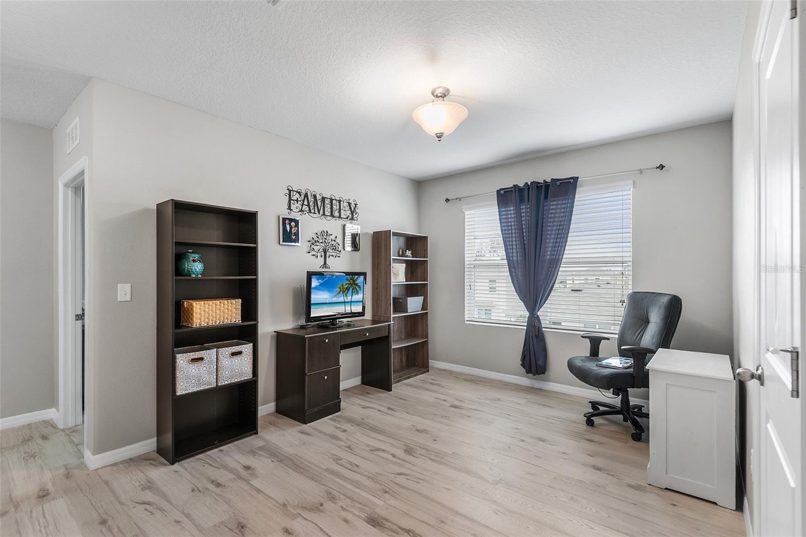 CARLTON LAKES WEST PH 1 & - Residential