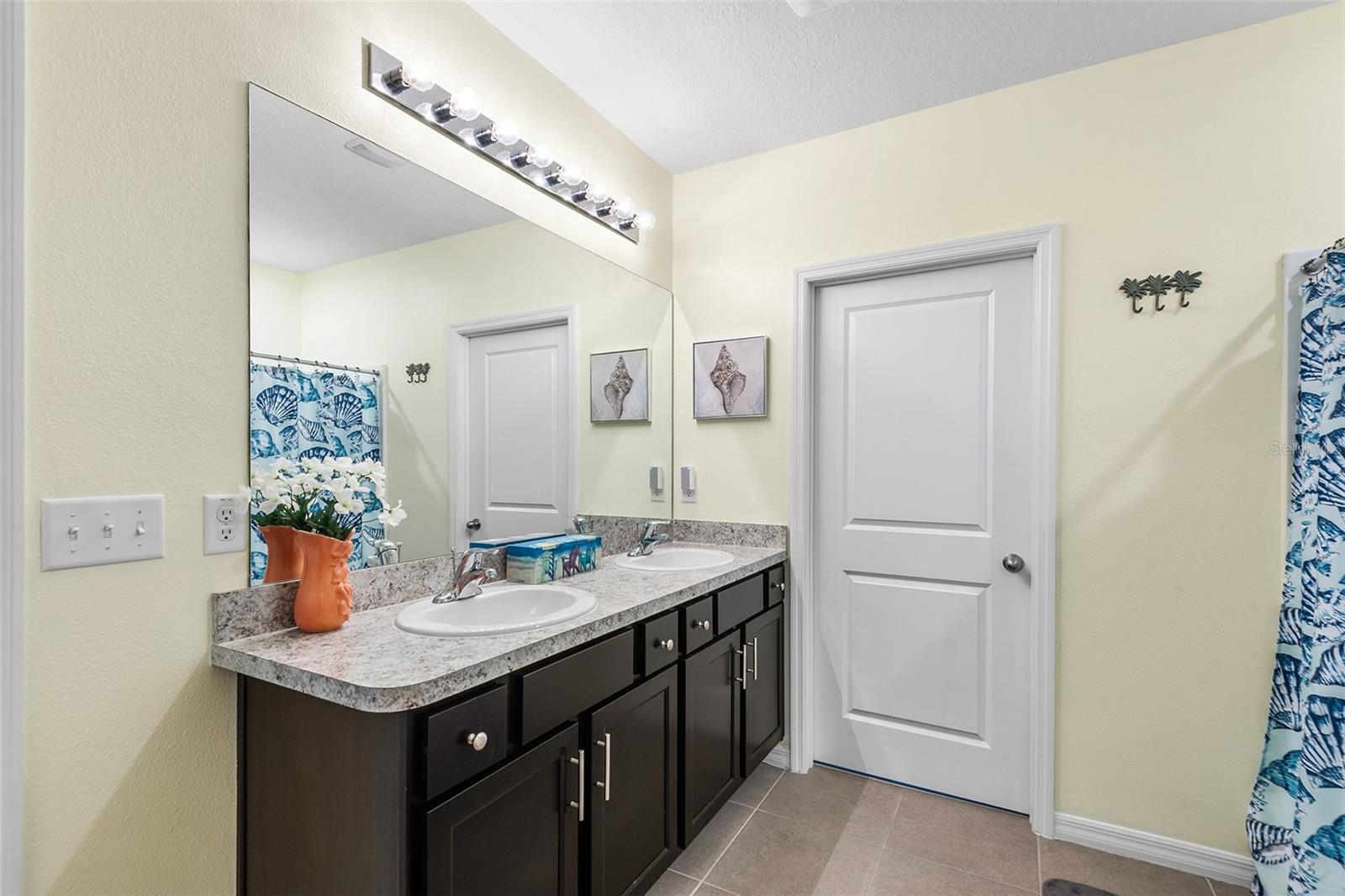 CARLTON LAKES WEST PH 1 & - Residential