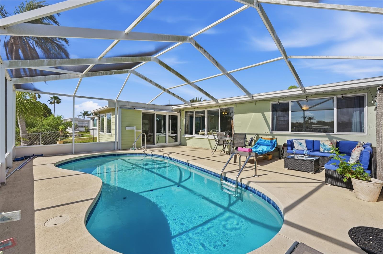 LEISURE BEACH - Residential