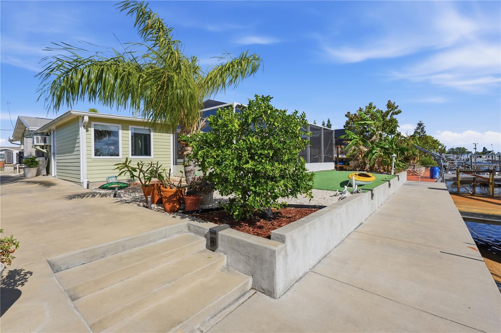 LEISURE BEACH - Residential