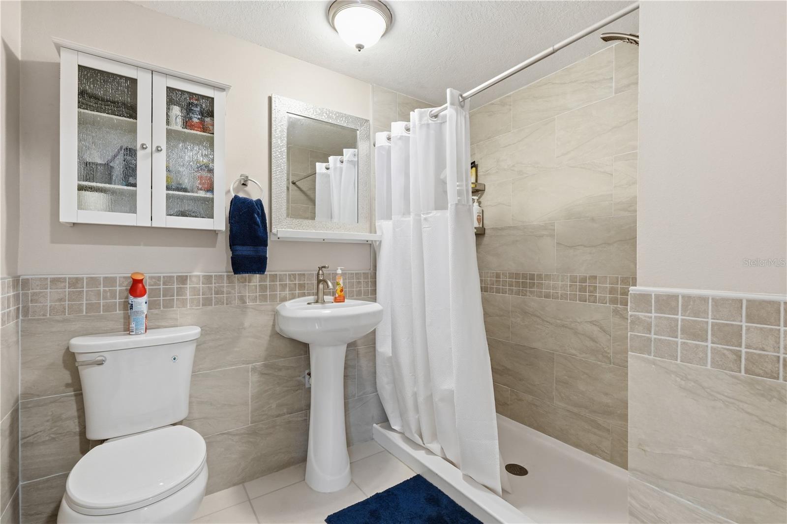 LEISURE BEACH - Residential