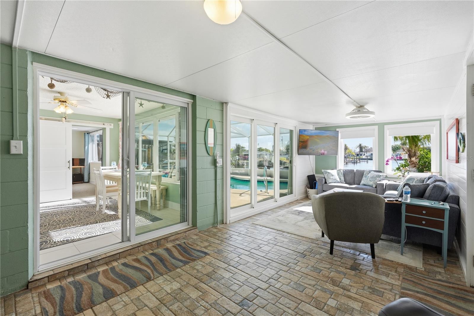 LEISURE BEACH - Residential