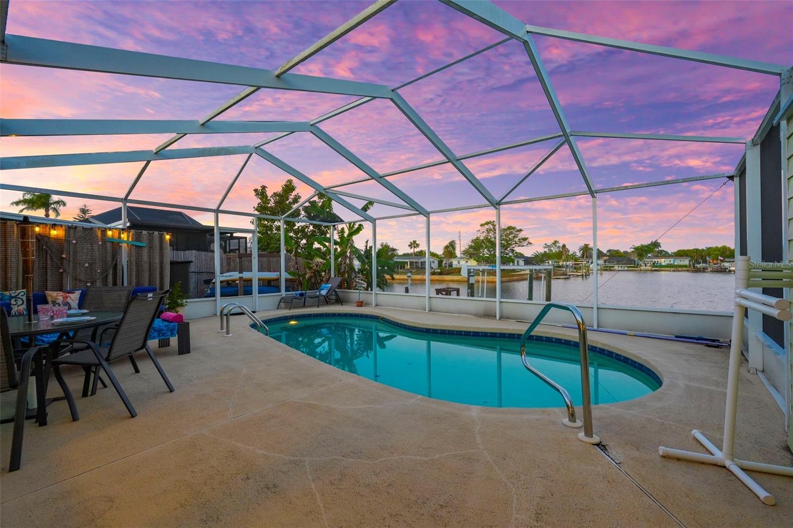 LEISURE BEACH - Residential