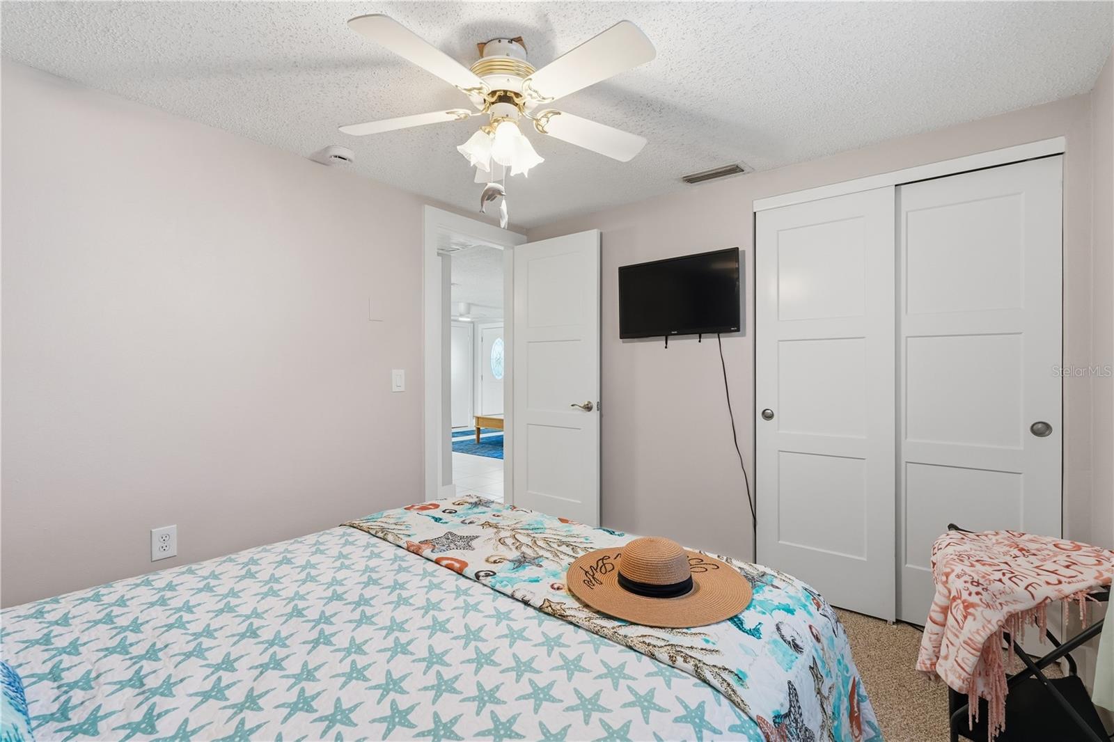 LEISURE BEACH - Residential