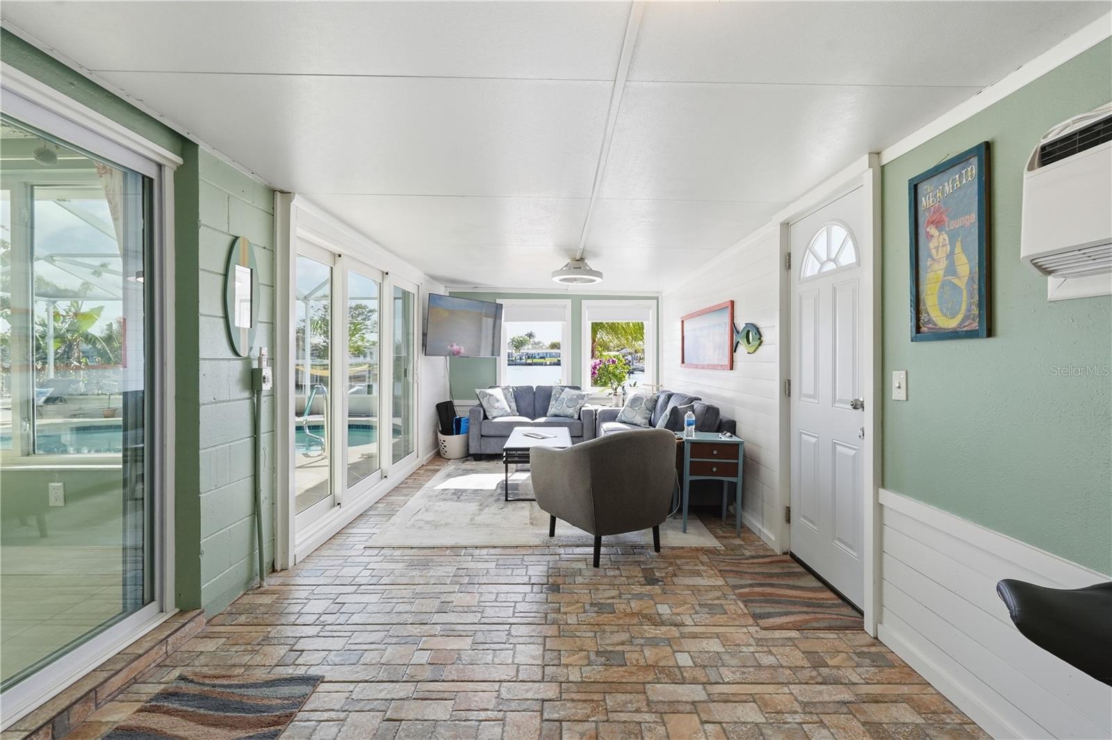 LEISURE BEACH - Residential