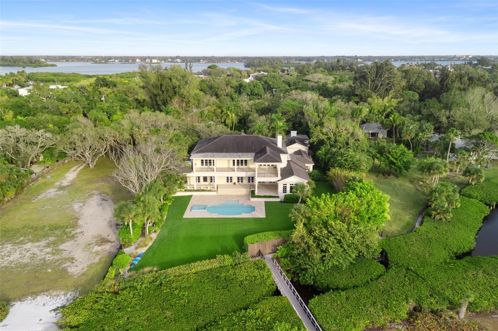 FIDDLER BAYOU - Residential