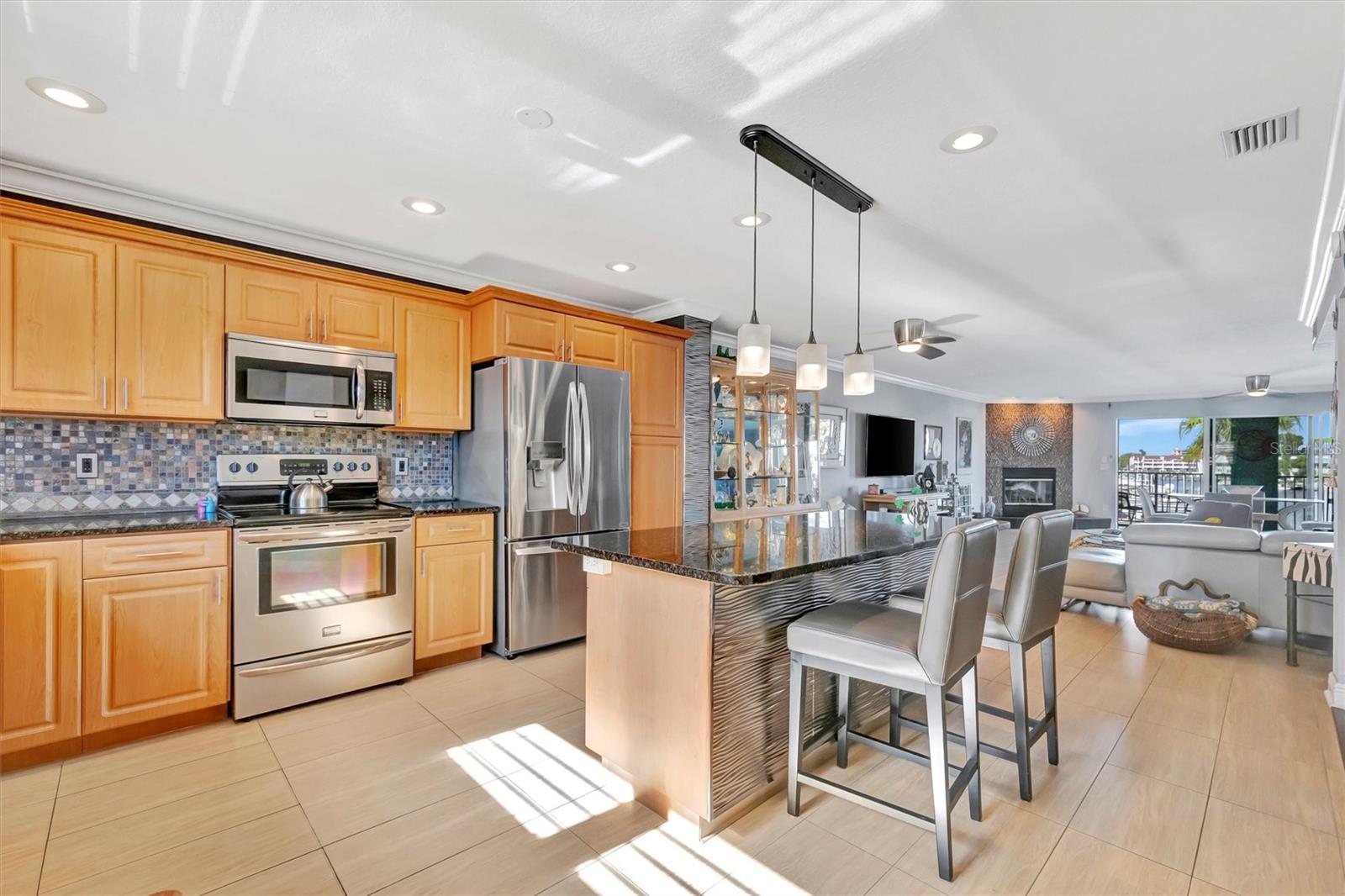 ISLAND TWNHMS TREASURE ISLAND - Residential