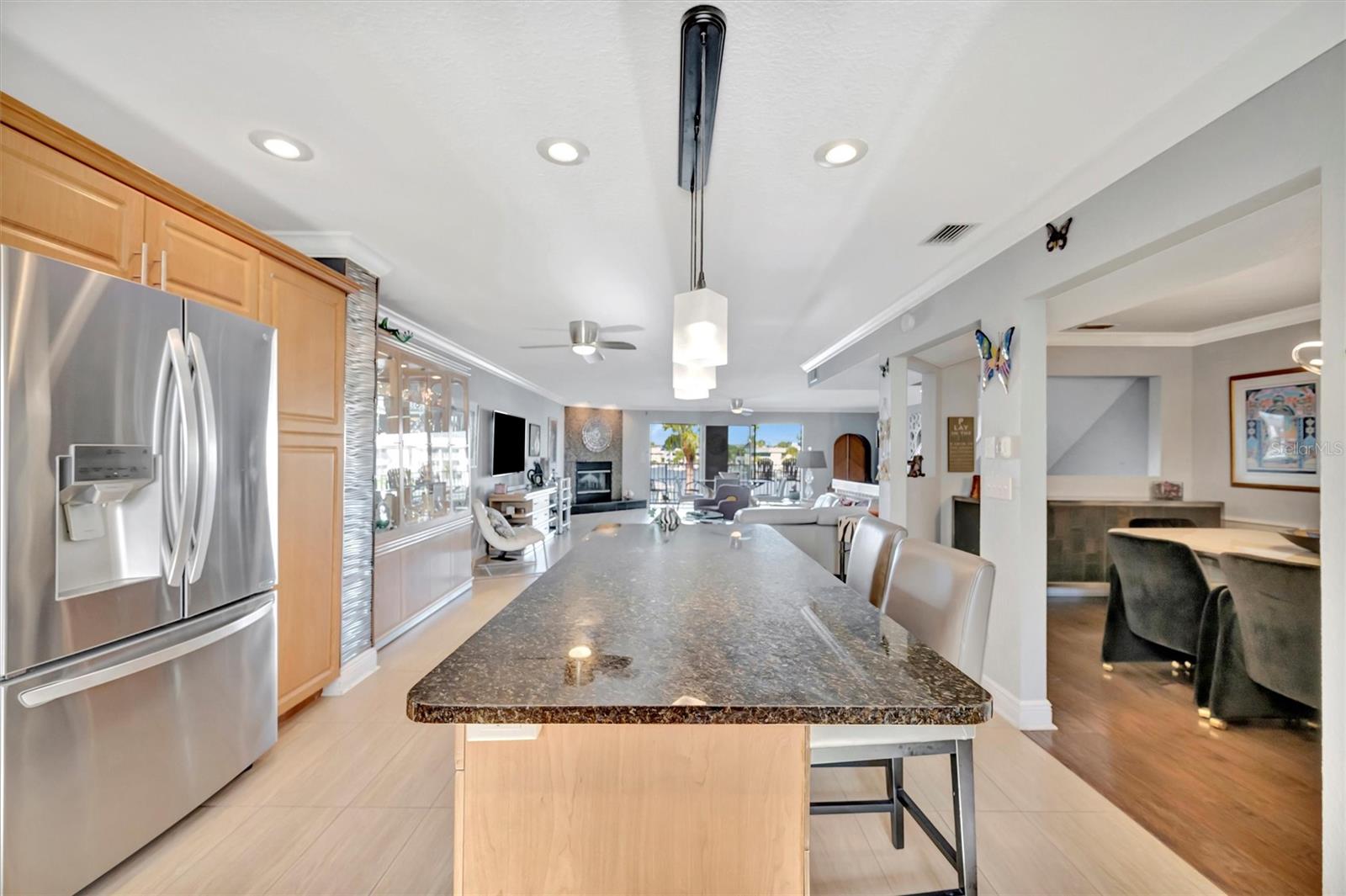 ISLAND TWNHMS TREASURE ISLAND - Residential