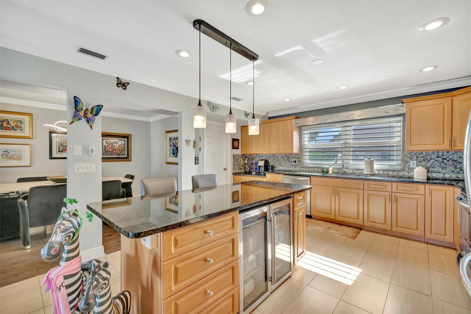 ISLAND TWNHMS TREASURE ISLAND - Residential