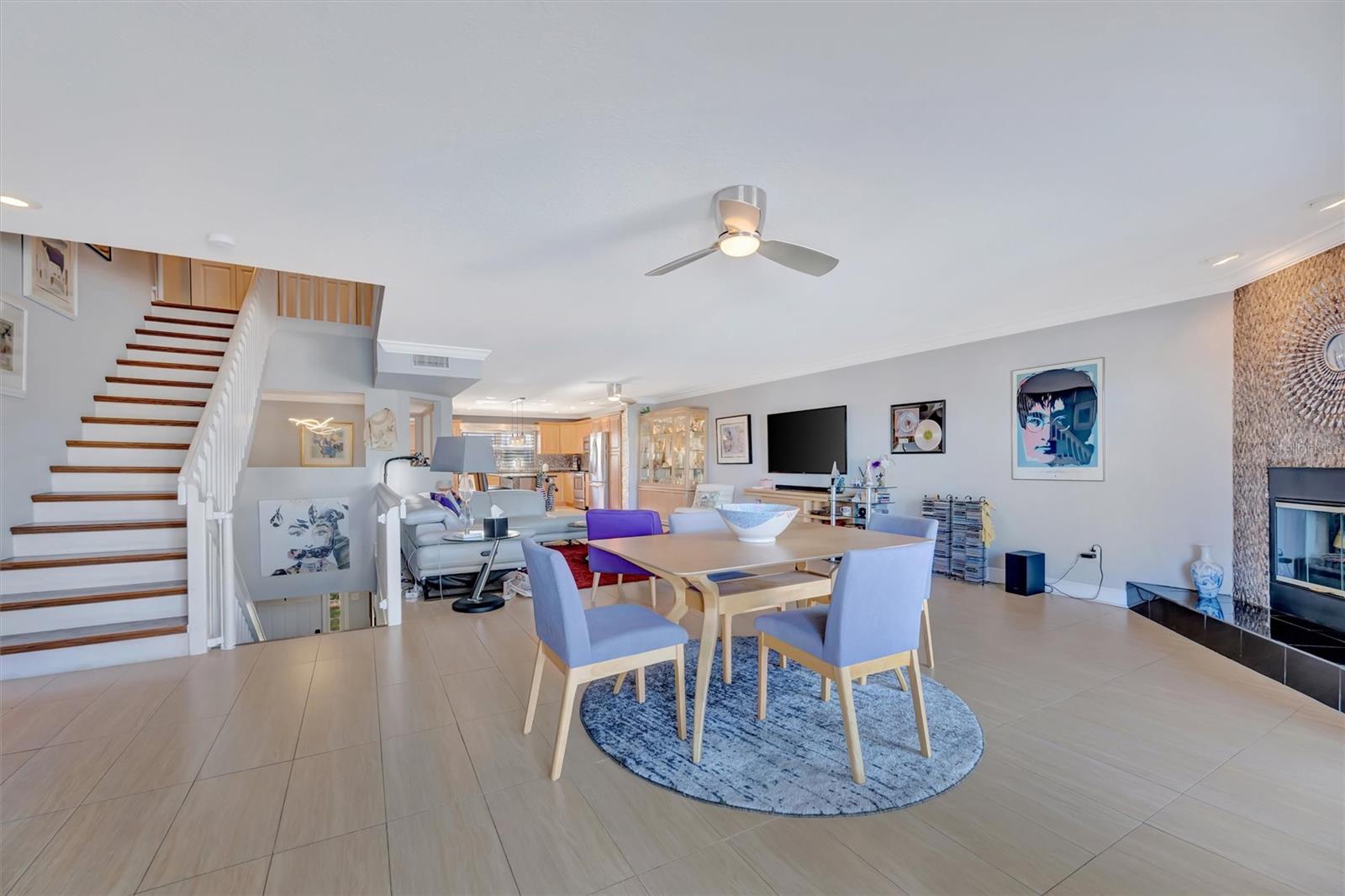 ISLAND TWNHMS TREASURE ISLAND - Residential