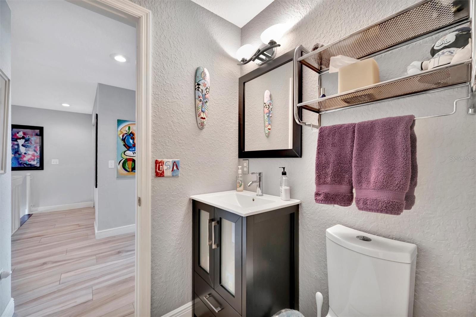 ISLAND TWNHMS TREASURE ISLAND - Residential