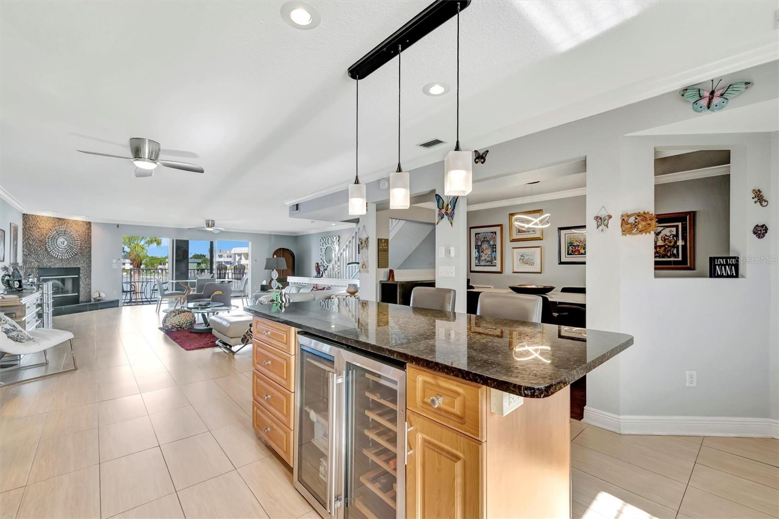 ISLAND TWNHMS TREASURE ISLAND - Residential