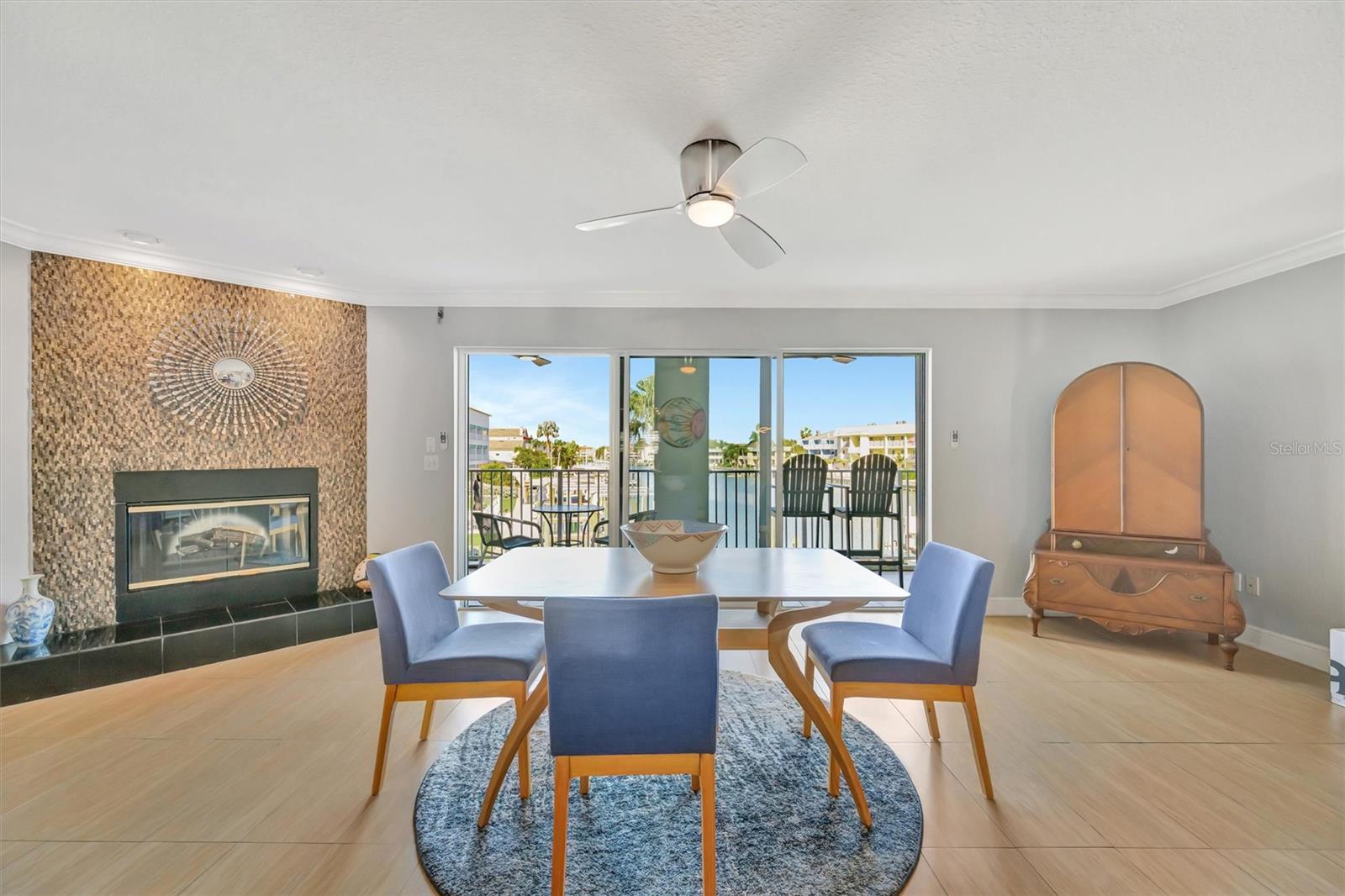 ISLAND TWNHMS TREASURE ISLAND - Residential