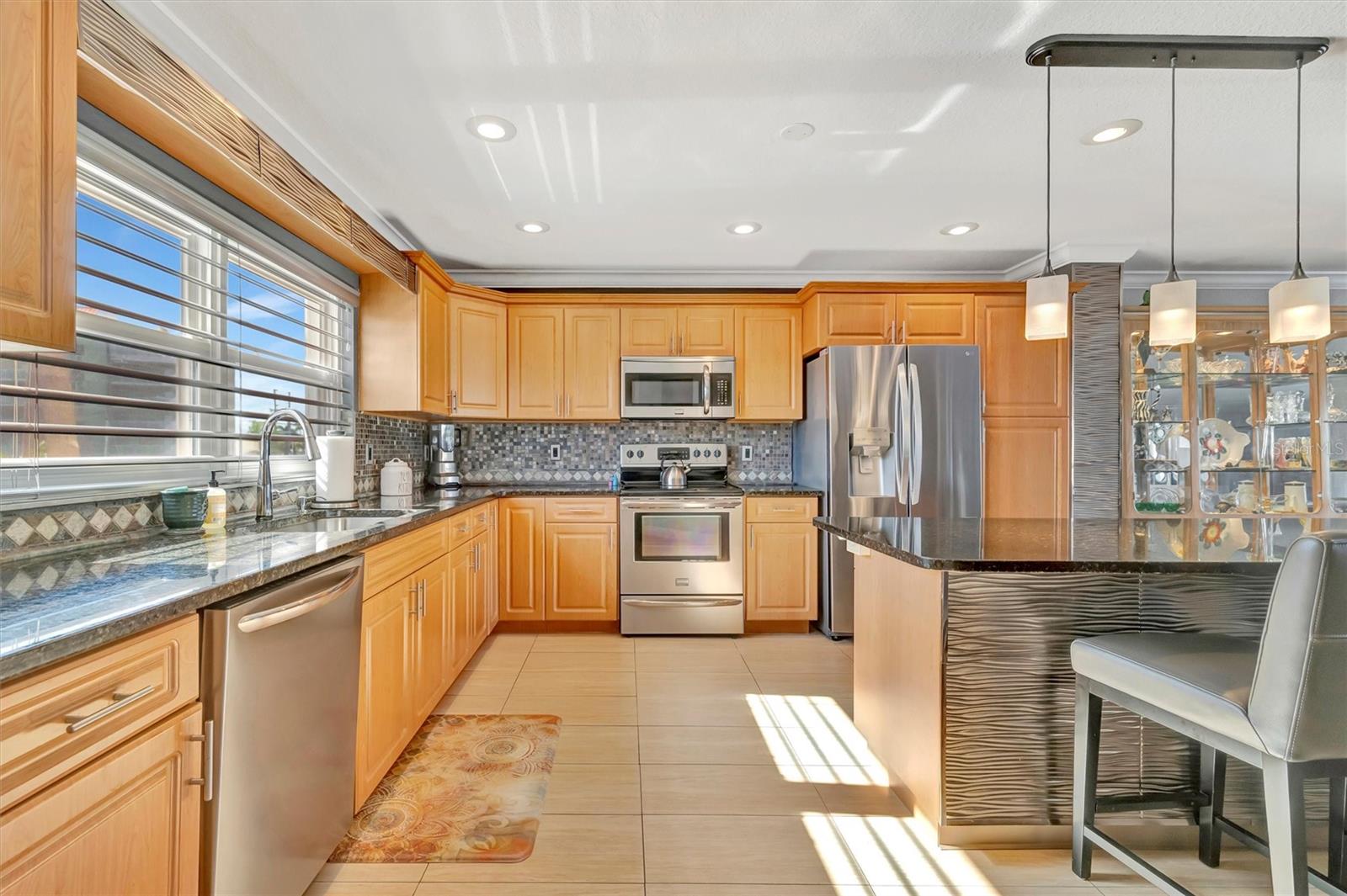 ISLAND TWNHMS TREASURE ISLAND - Residential