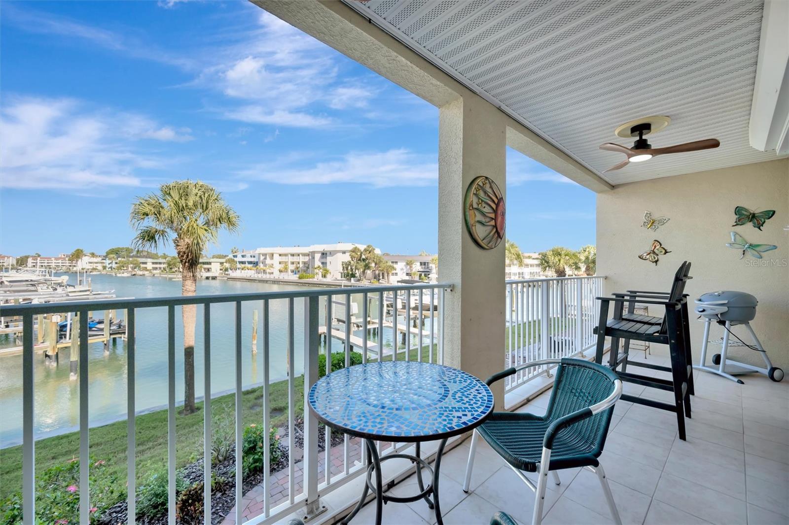 ISLAND TWNHMS TREASURE ISLAND - Residential