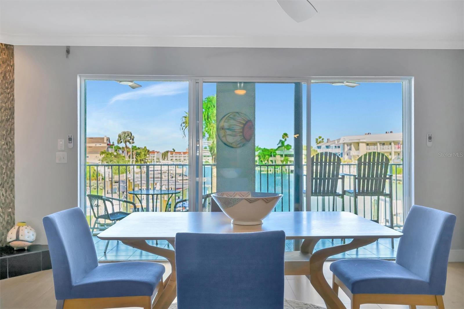 ISLAND TWNHMS TREASURE ISLAND - Residential