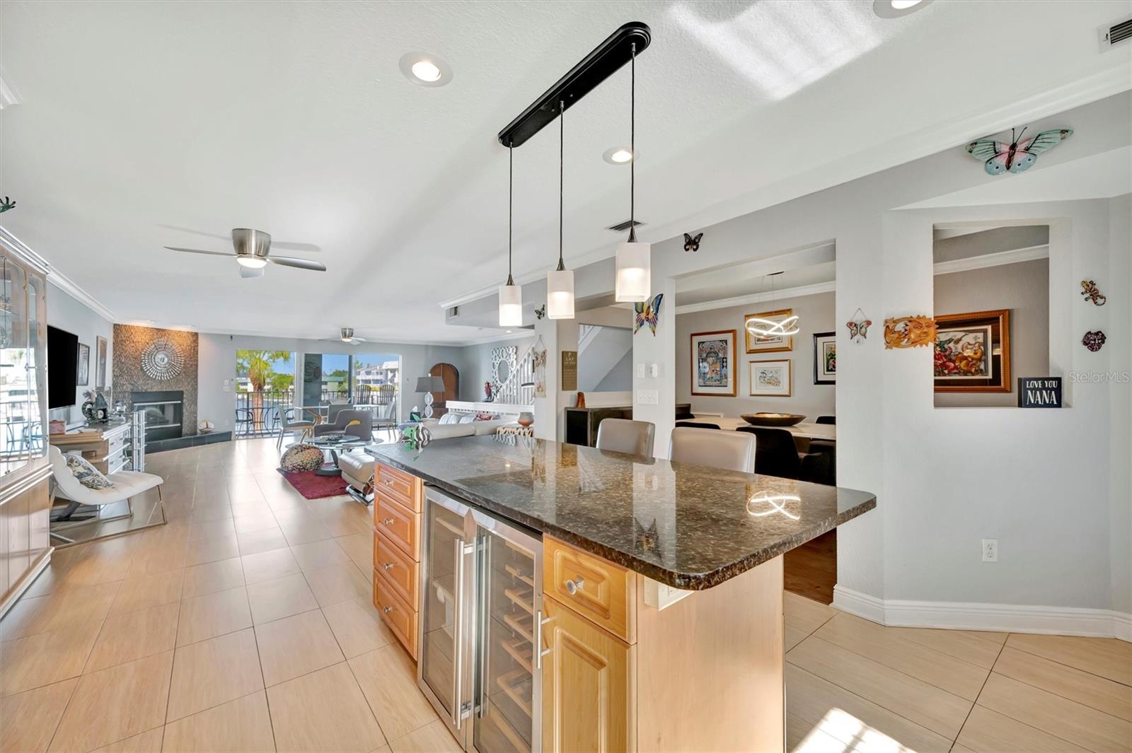 ISLAND TWNHMS TREASURE ISLAND - Residential