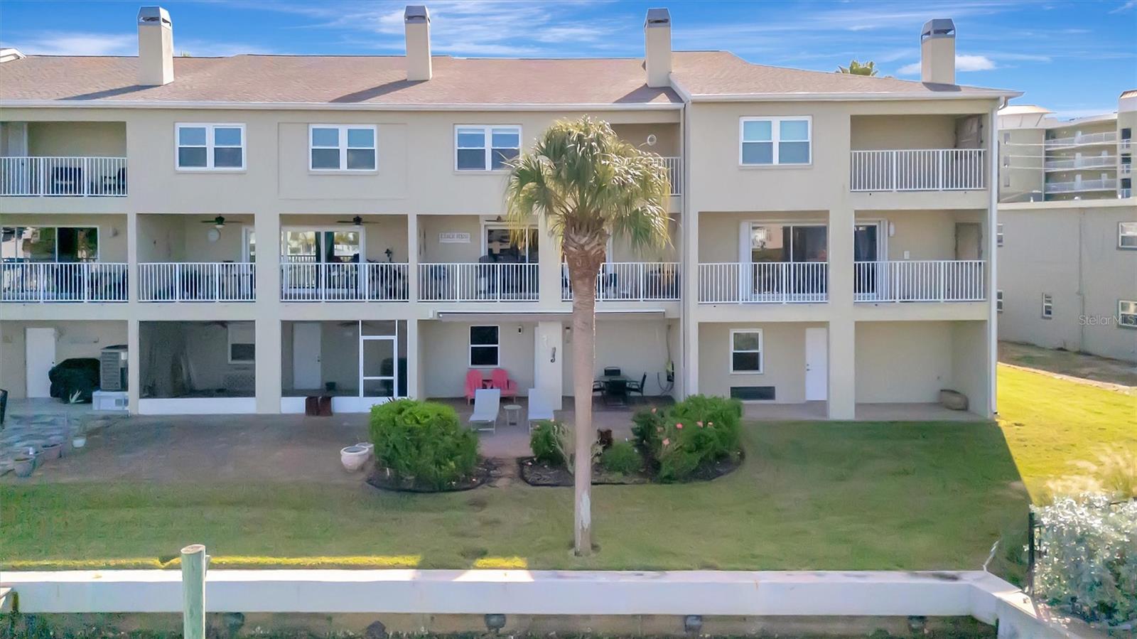 ISLAND TWNHMS TREASURE ISLAND - Residential