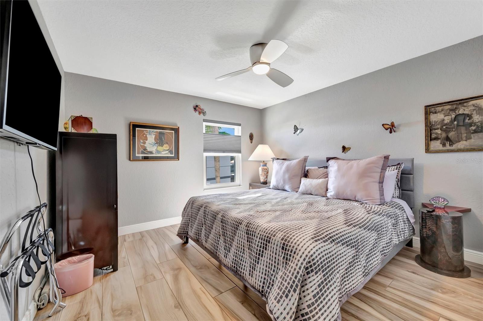 ISLAND TWNHMS TREASURE ISLAND - Residential