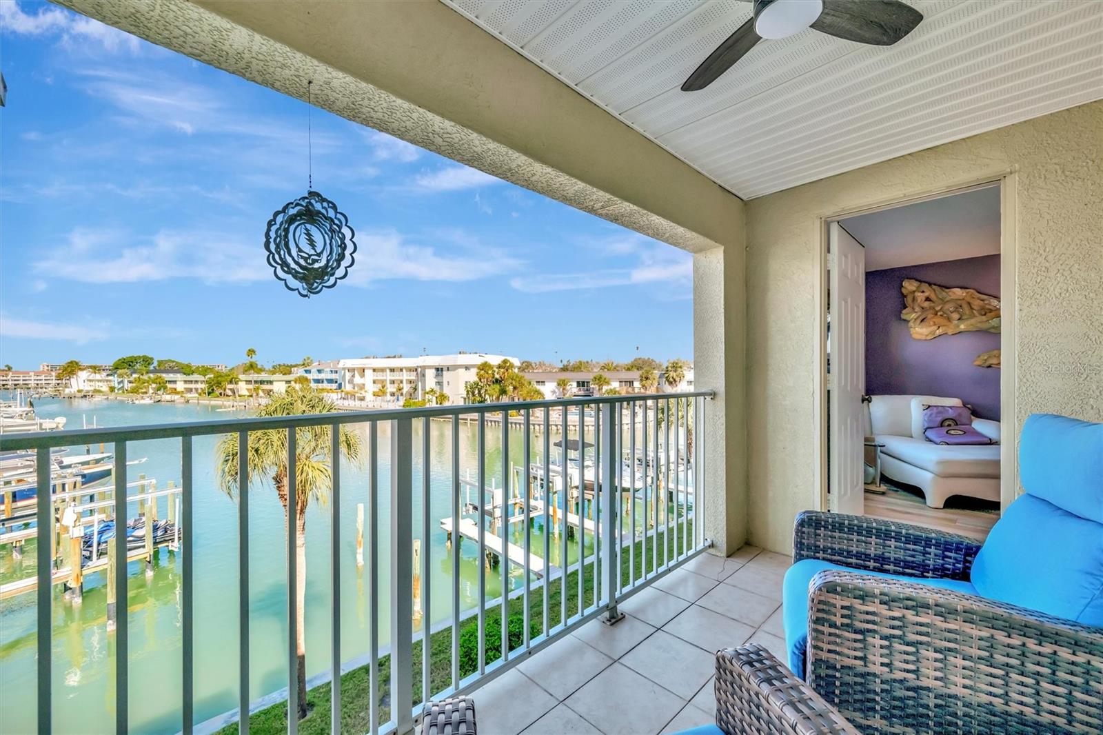 ISLAND TWNHMS TREASURE ISLAND - Residential