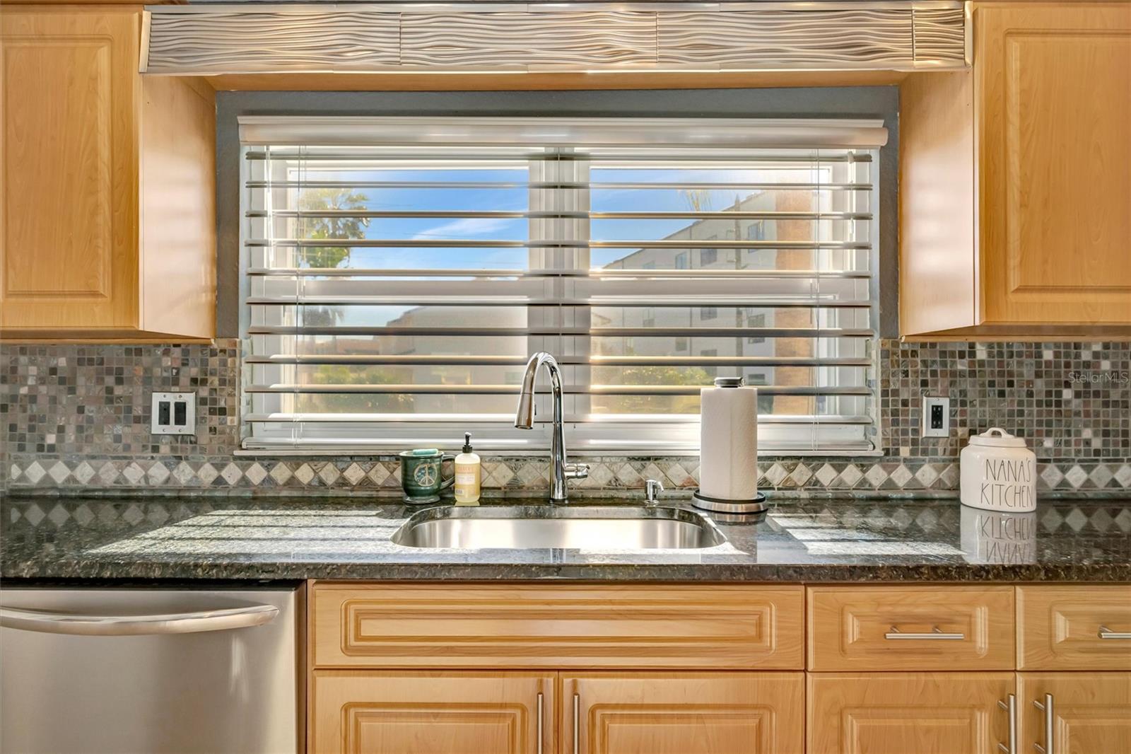 ISLAND TWNHMS TREASURE ISLAND - Residential