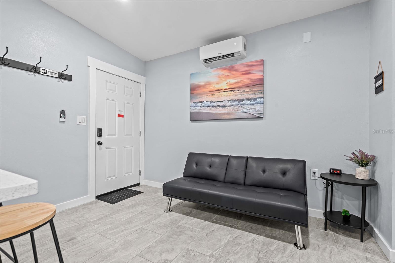 TAMPA OVERLOOK - Residential Lease